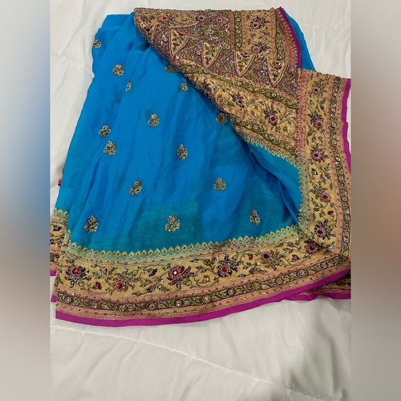 Indian Banarasi Saree - Picture 1 of 8